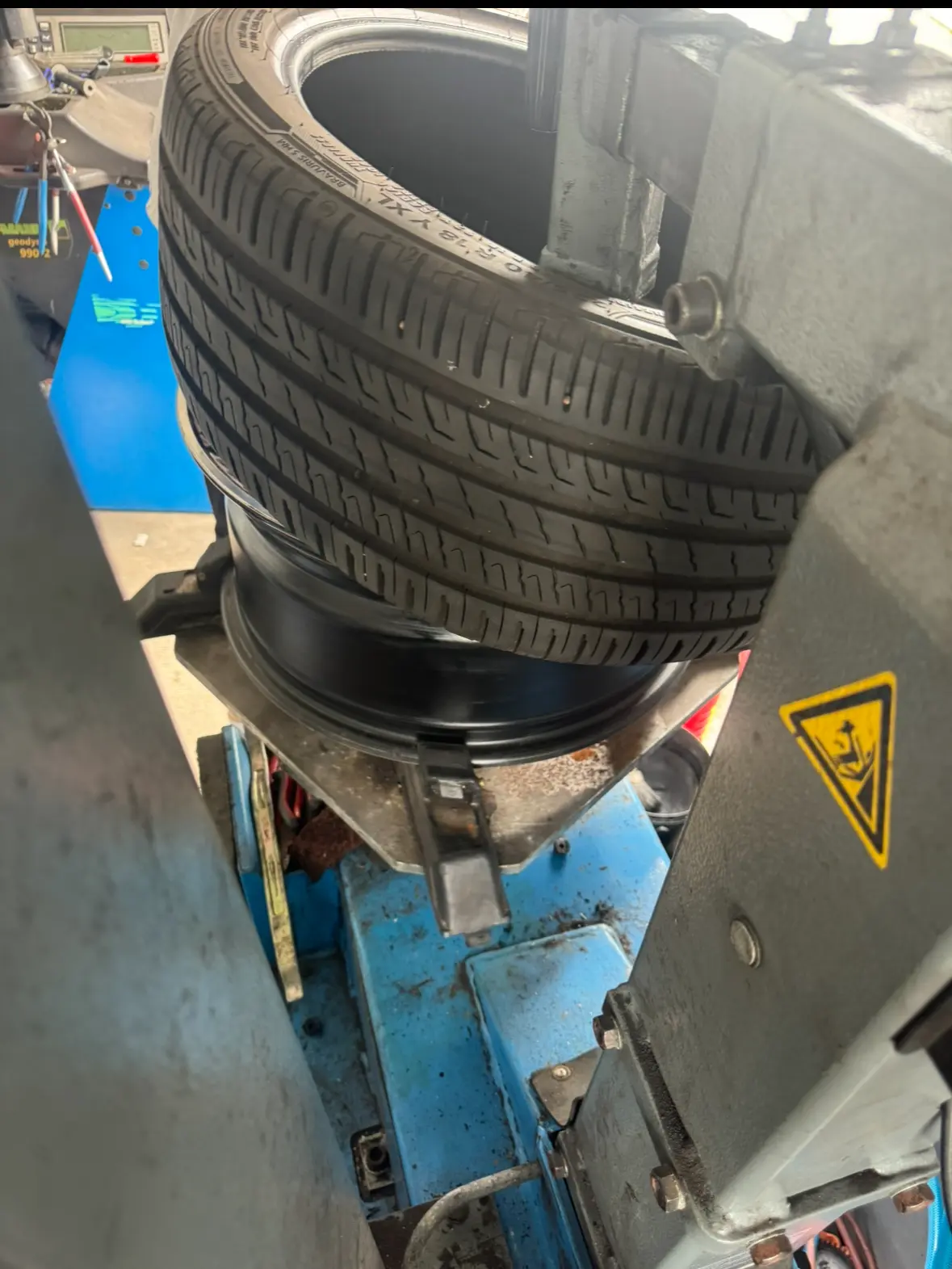Reifenwechsel Kompletträder direkt beim Kunden